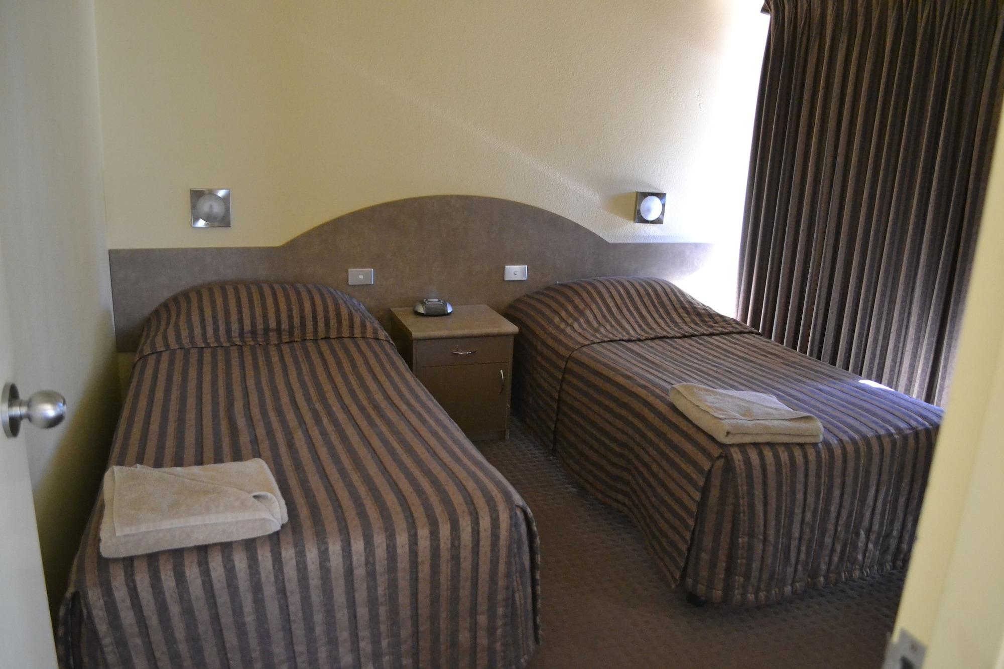 Yarrawonga Mulwala Golf Club Exterior foto A typical motel room