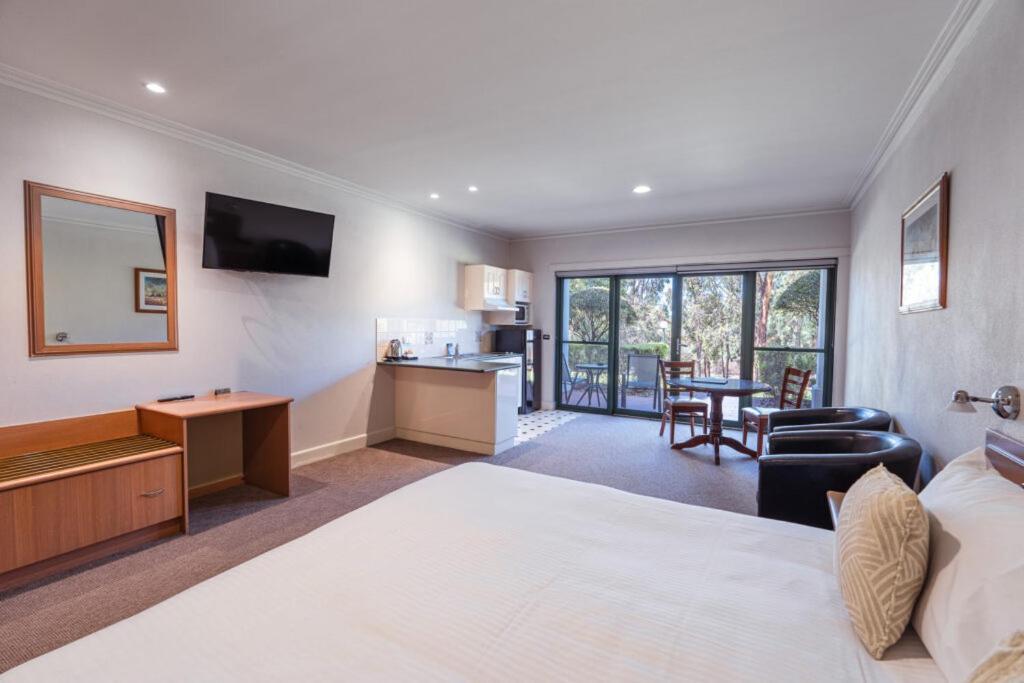 Yarrawonga Mulwala Golf Club Exterior foto Studio Suite
