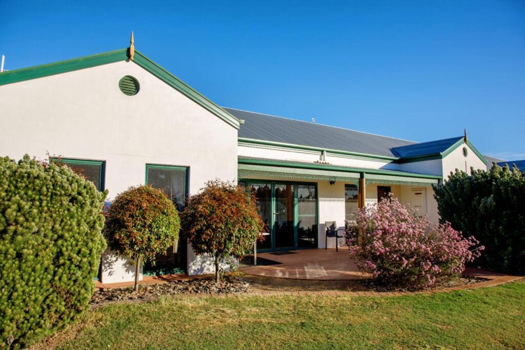 Yarrawonga Mulwala Golf Club Exterior foto The house in 2011