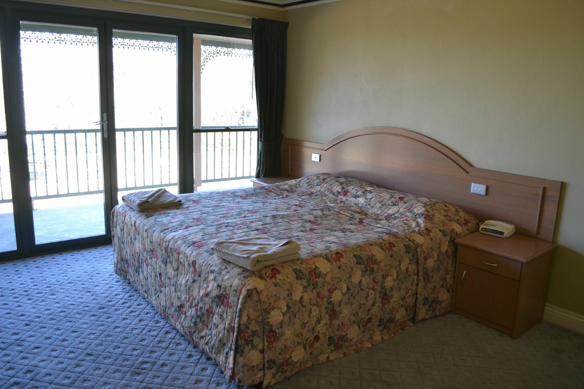 Yarrawonga Mulwala Golf Club Exterior foto A bedroom